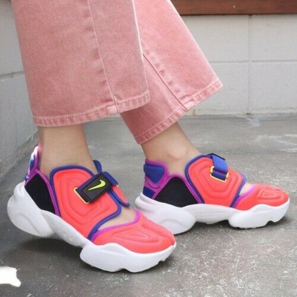 nike aqua rift women's
